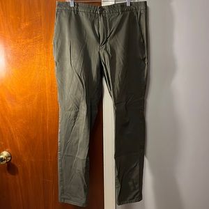 Everlane Performance Chino